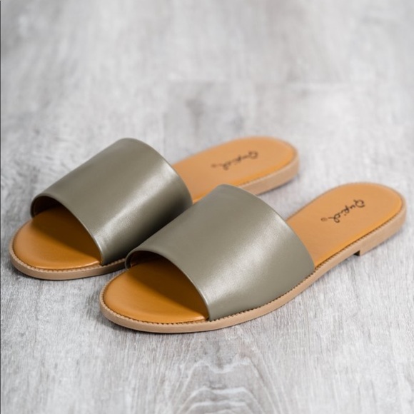 Olive green one band slide slip on sandals - Picture 2 of 8